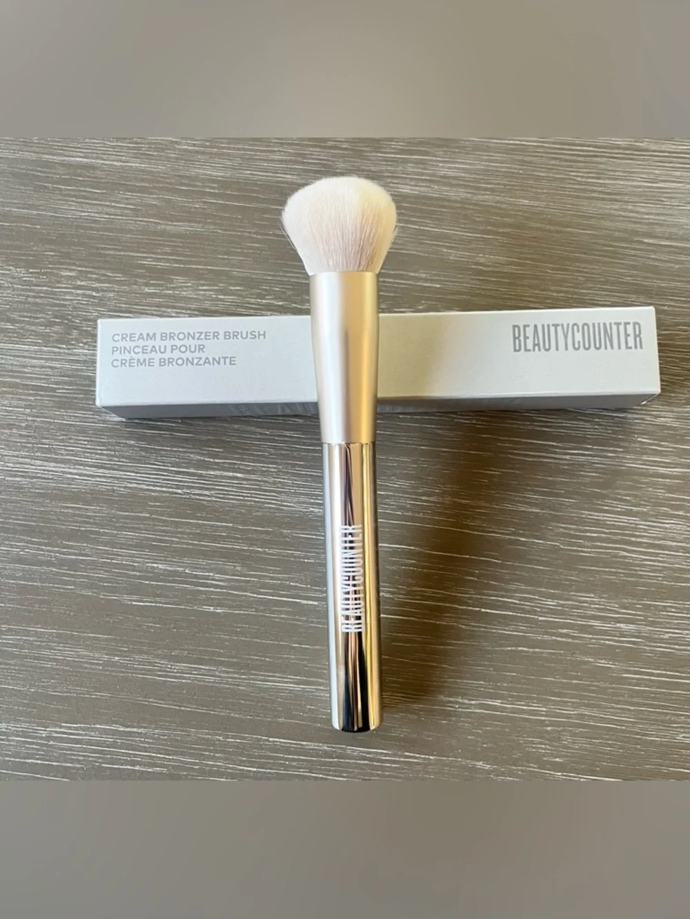 Beautycounter Cream Bronzer Brush ~ New in Box